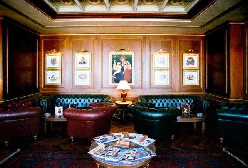 Regency Palace Амман Екстер'єр фото The 21 Club