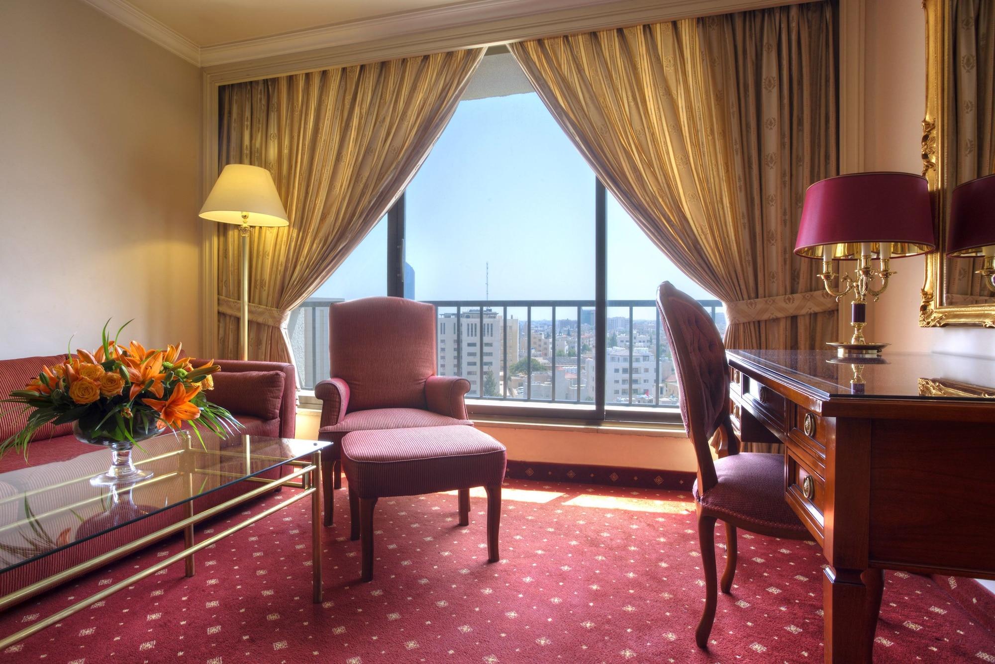 Regency Palace Амман Екстер'єр фото A room at the hotel