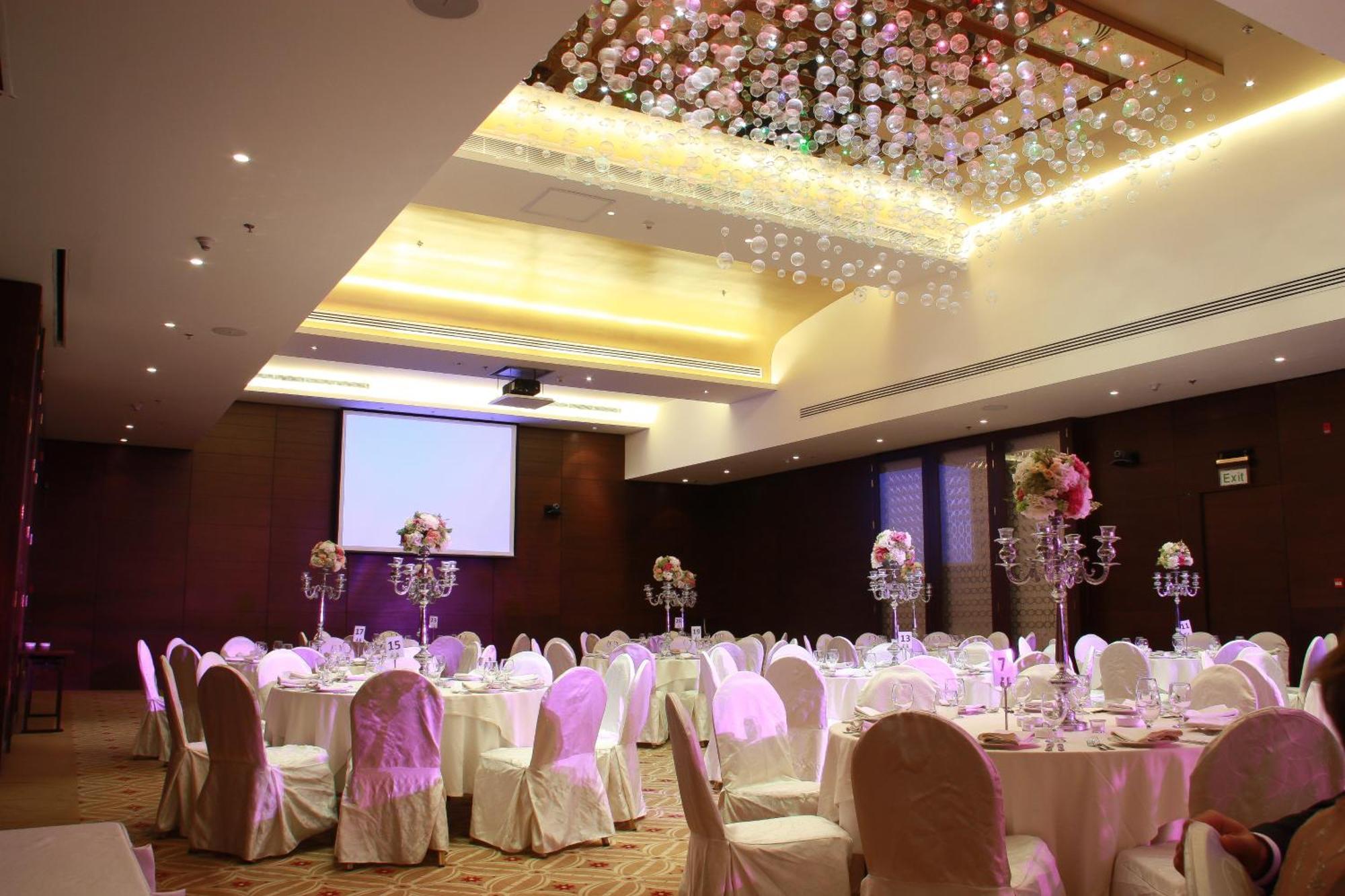 Regency Palace Амман Екстер'єр фото The ballroom at the hotel