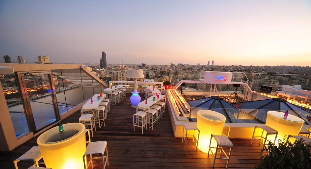 Regency Palace Амман Екстер'єр фото Skyline Bar
