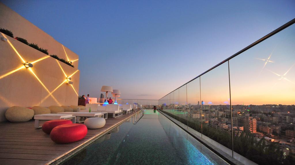 Regency Palace Амман Екстер'єр фото Skyline rooftop bar