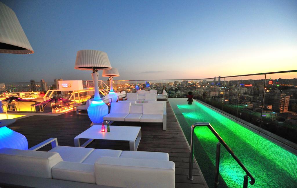 Regency Palace Амман Екстер'єр фото Skyline Bar