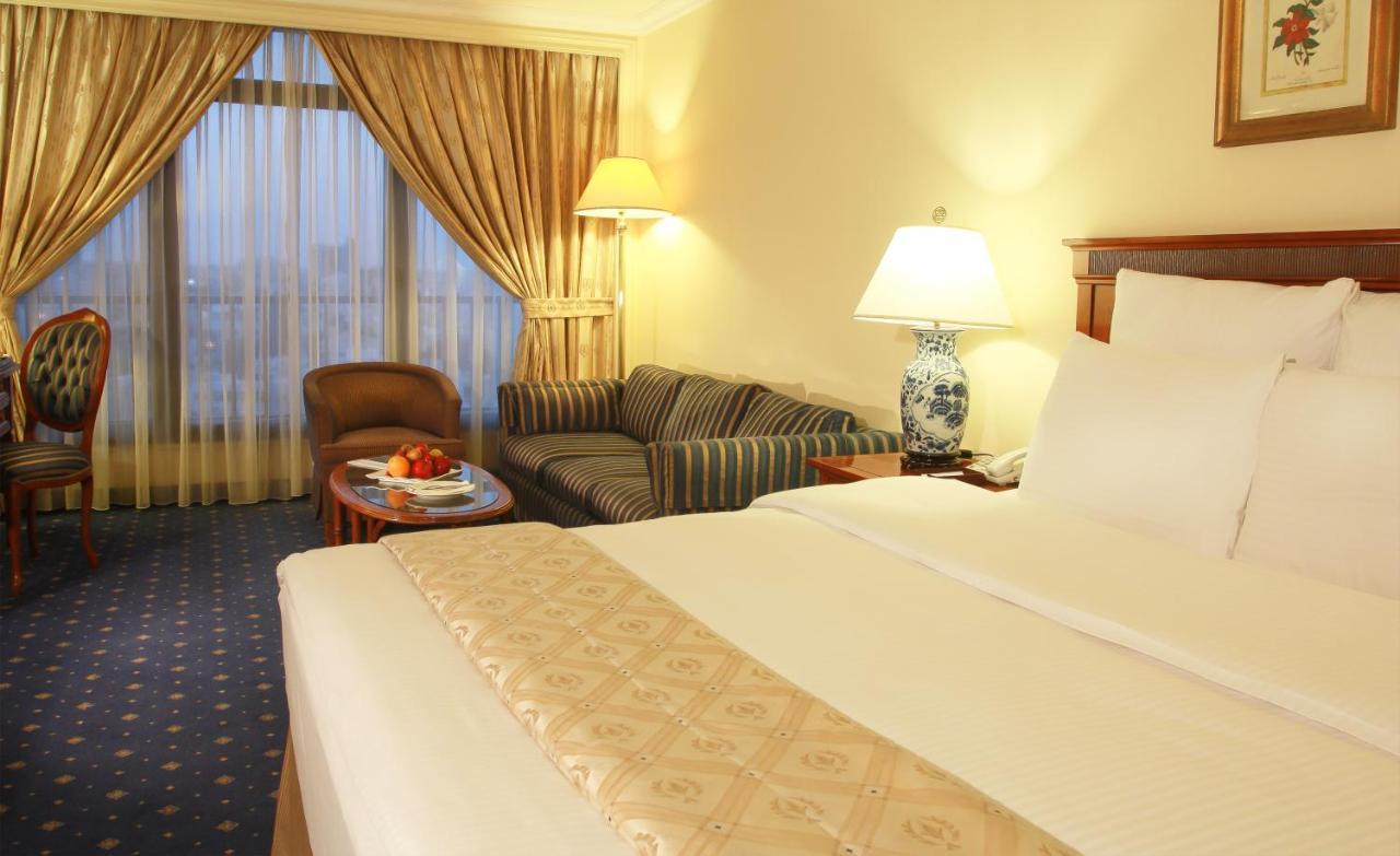Regency Palace Амман Екстер'єр фото