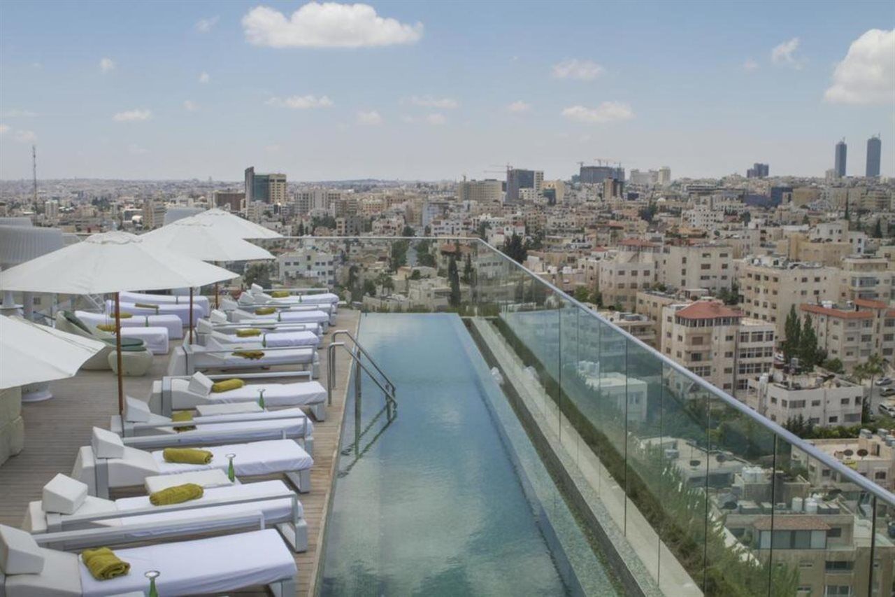Regency Palace Амман Екстер'єр фото The pool at the rooftop